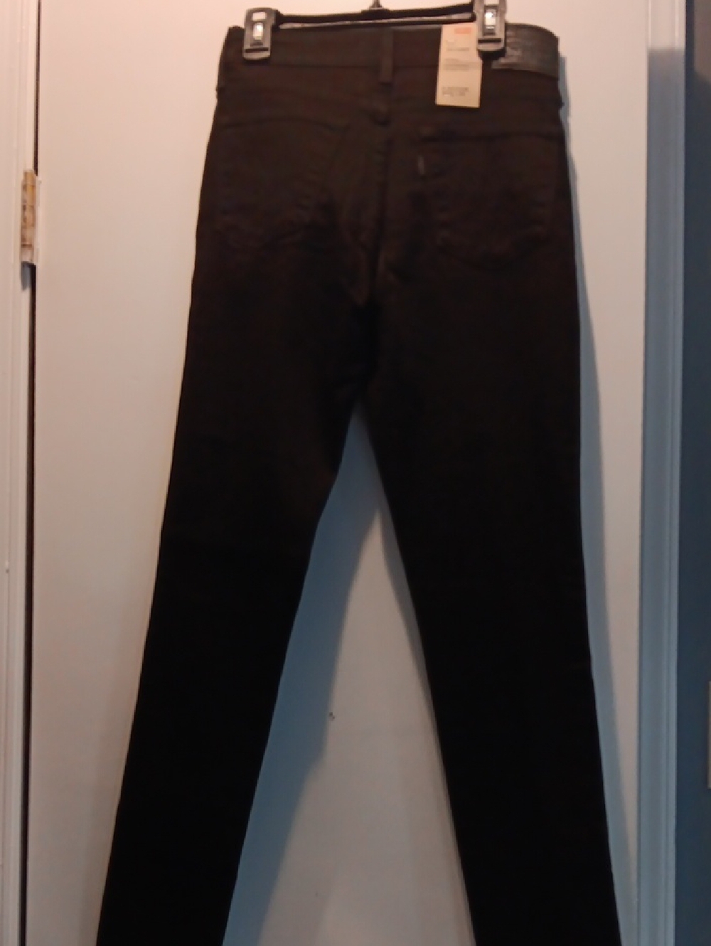 Levi's 711 Skinny Jeans in Black - Picture 2 of 5